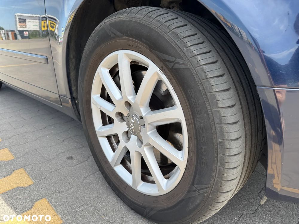 Audi A4 Limousine 2.0T FSI - 17