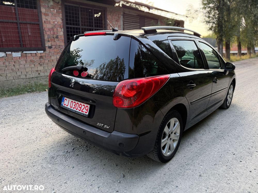 Peugeot 207 110 HDi FAP (Blue Lion) Sport - 3