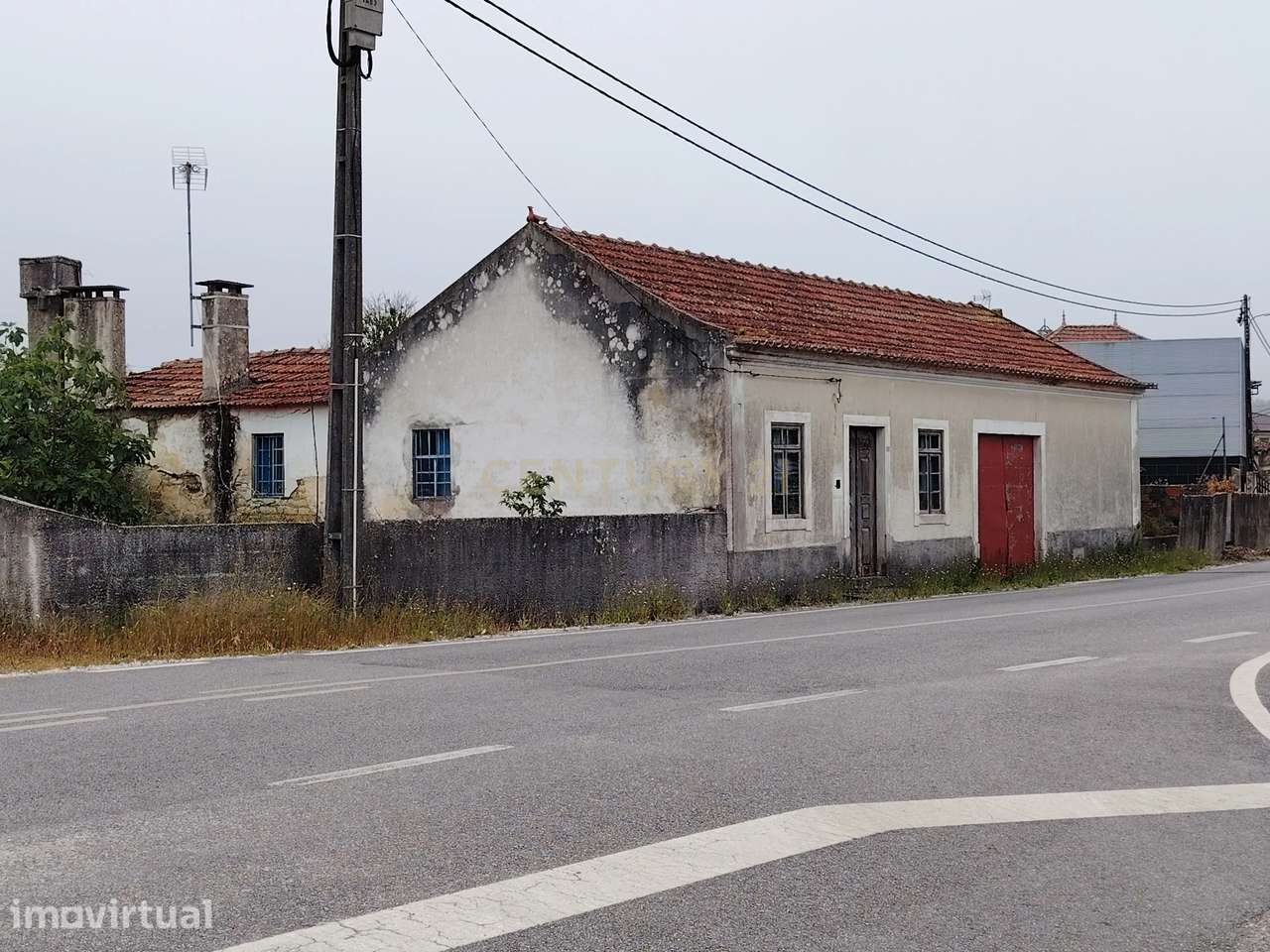 Oportunidade Única: Conjunto de 4 Lotes — 1 Urbano + 3 Rústicos com Vi - Grande imagem: 3/20