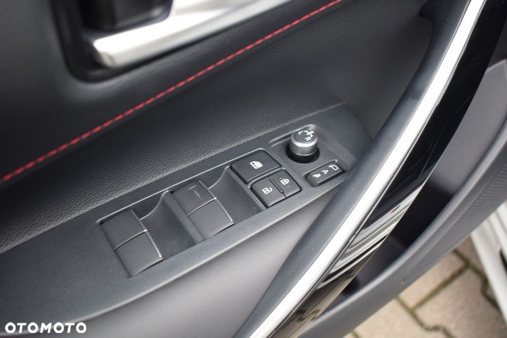 Toyota Corolla 2.0 Hybrid GR Sport Dynamic - 22