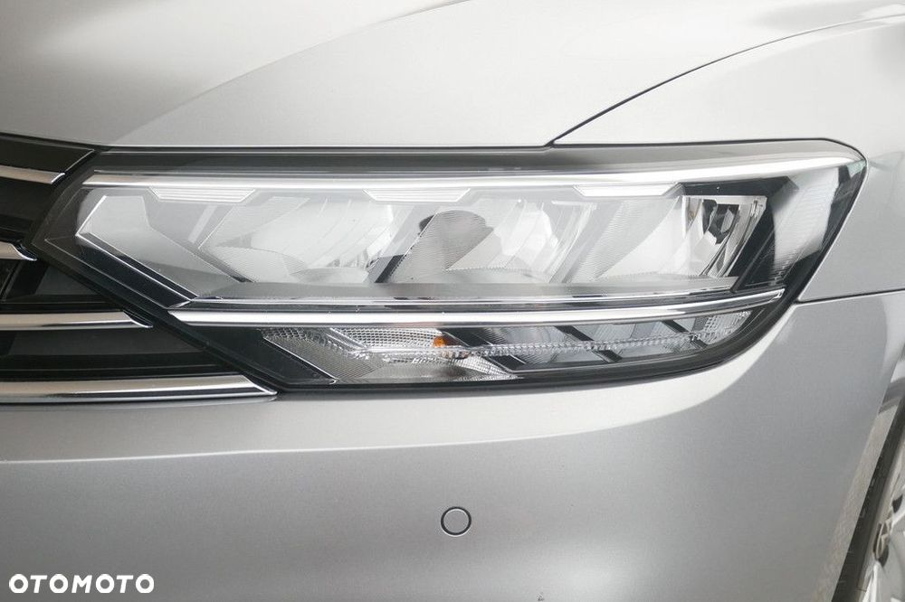 Volkswagen Passat Variant 1.5 TSI EVO Essence DSG - 13