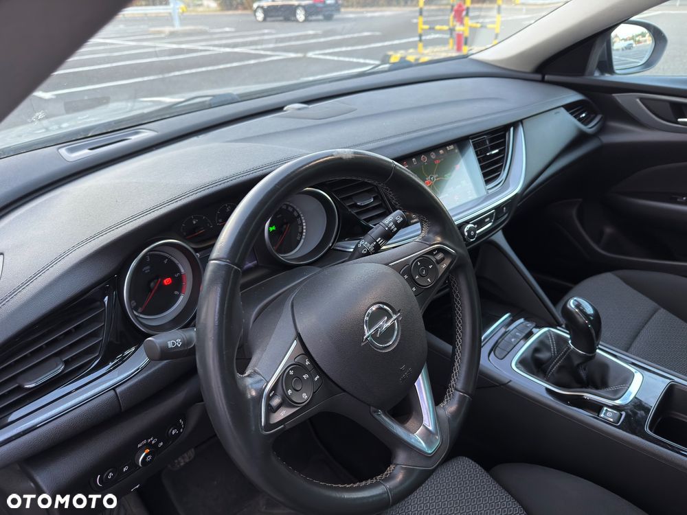 Opel Insignia - 11