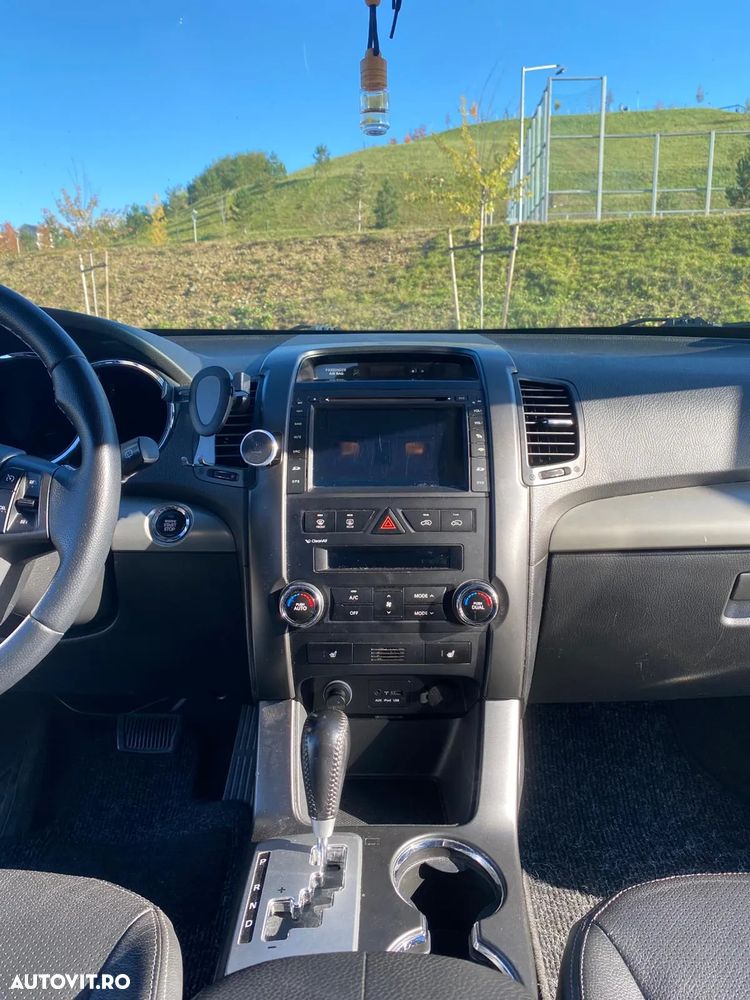 Kia Sorento 2.2 DSL 4x4 Aut. Executive - 35