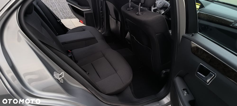 Mercedes-Benz Klasa E 200 Kompressor Automatik Elegance - 19