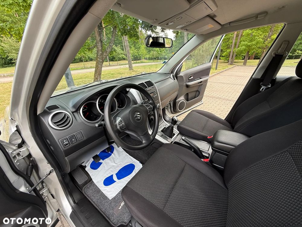Suzuki Grand Vitara - 28