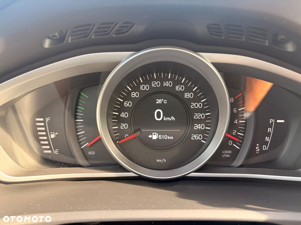 Volvo V40 Cross Country T3 Drive-E Momentum - 10
