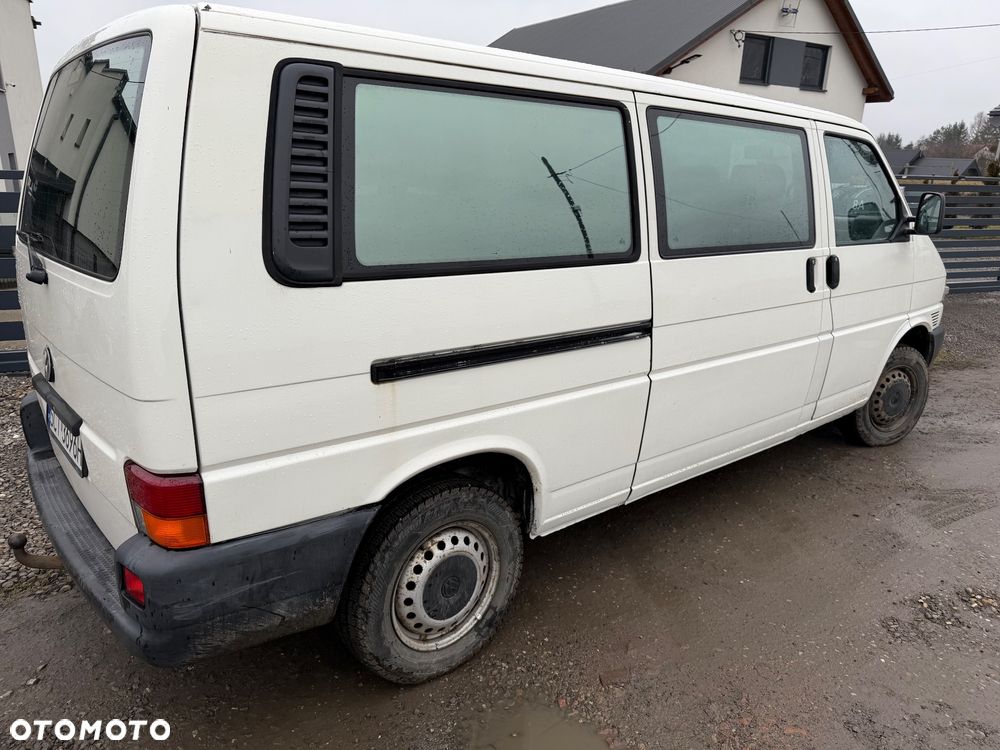 Volkswagen Caravelle - 2