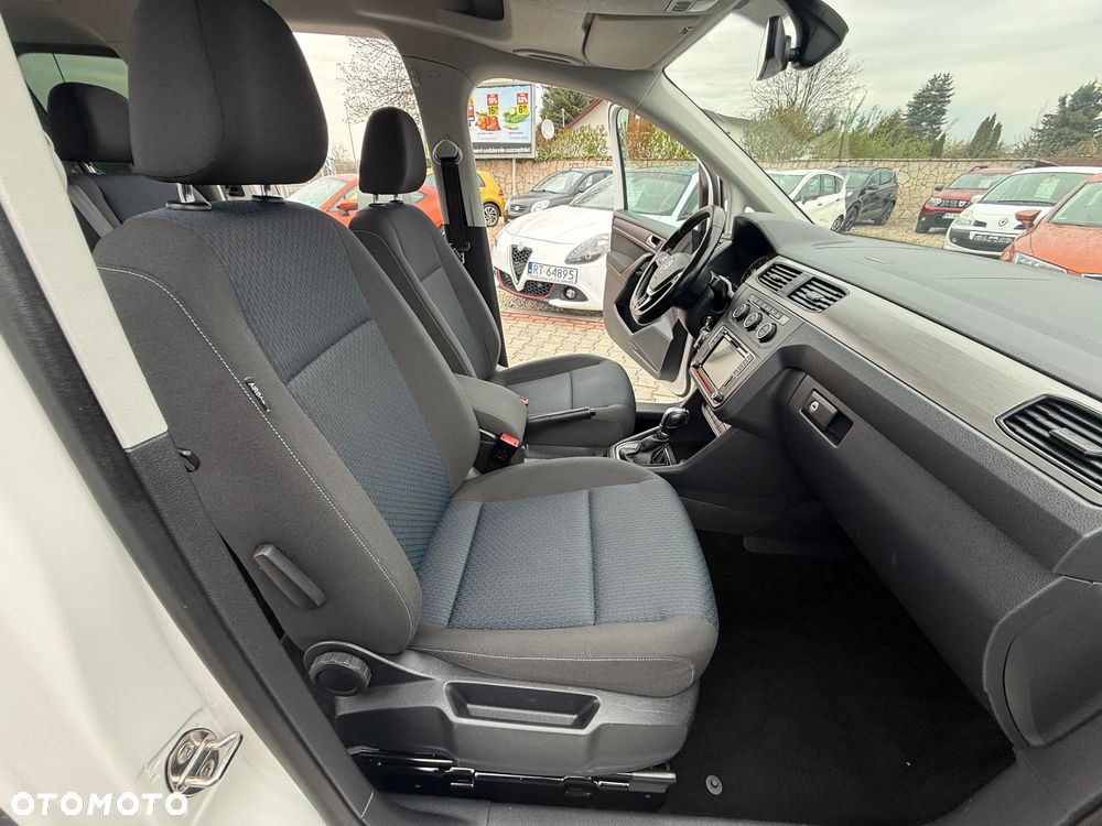 Volkswagen Caddy Maxi 2.0 TDI Highline DSG - 23