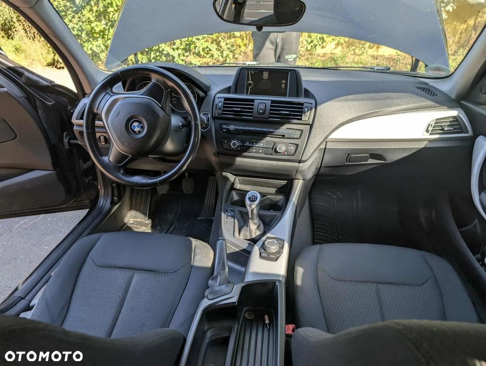 BMW Seria 1 116i - 4