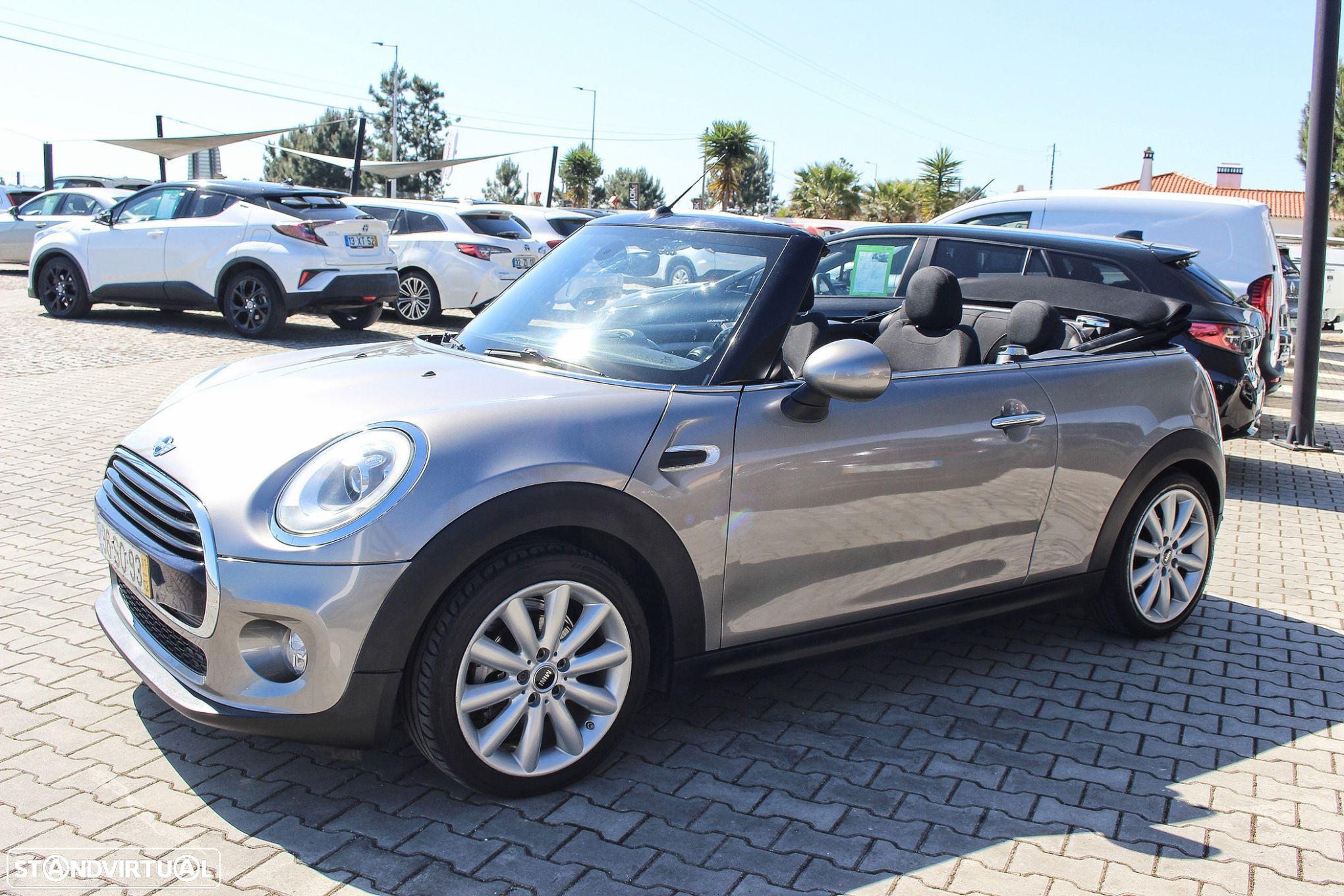 MINI Cabrio Cooper D - 12