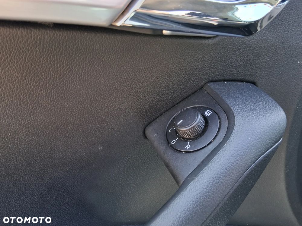 Skoda Octavia 1.6 TDI Ambiente DSG - 22