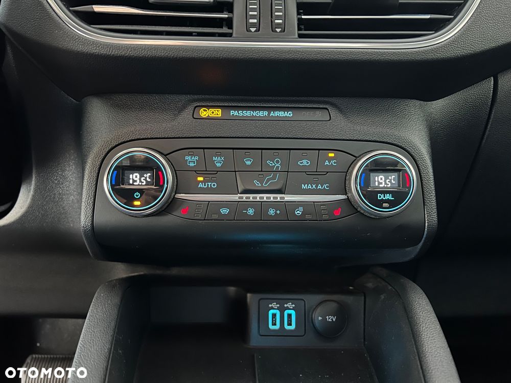 Ford Kuga 2.5P PHEV FWD Titanium X - 32