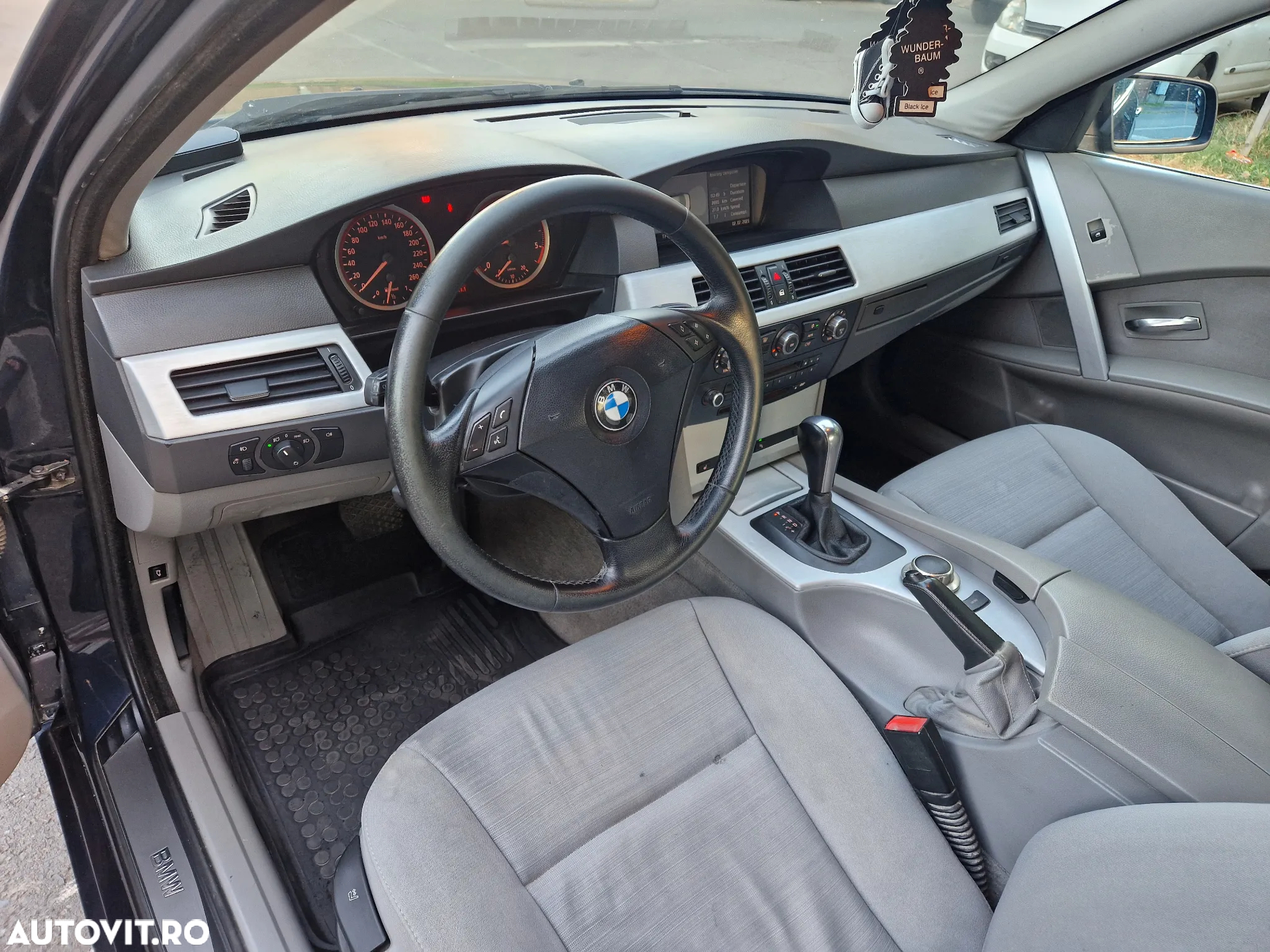 BMW Seria 5 520d Aut. - 12