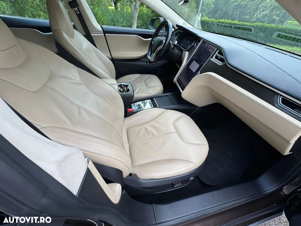 Tesla Model S 85 - 8