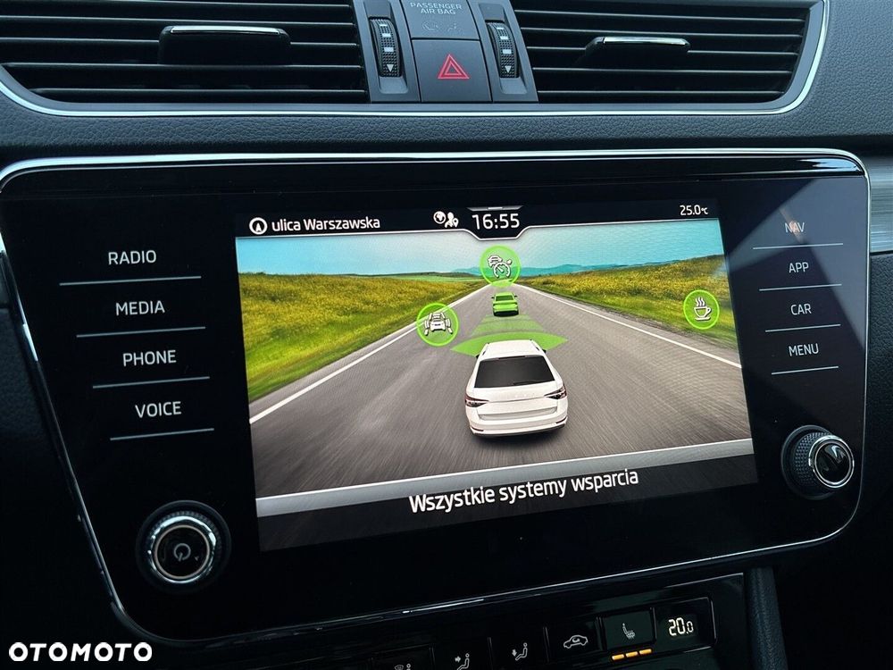 Skoda Superb 2.0 TDI SCR Style DSG - 28