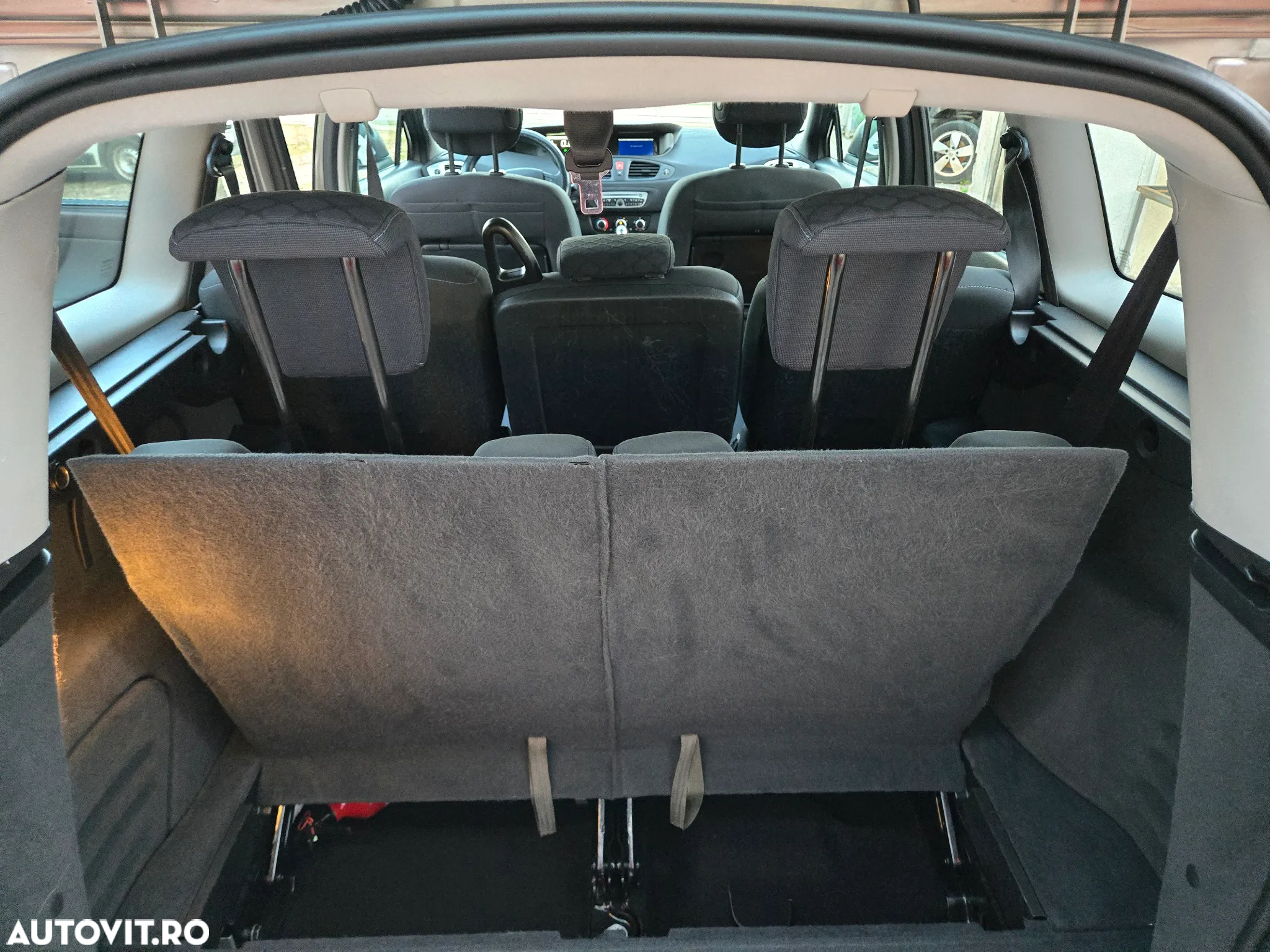 Renault Grand Scenic 1.5 dCi Expression - 8