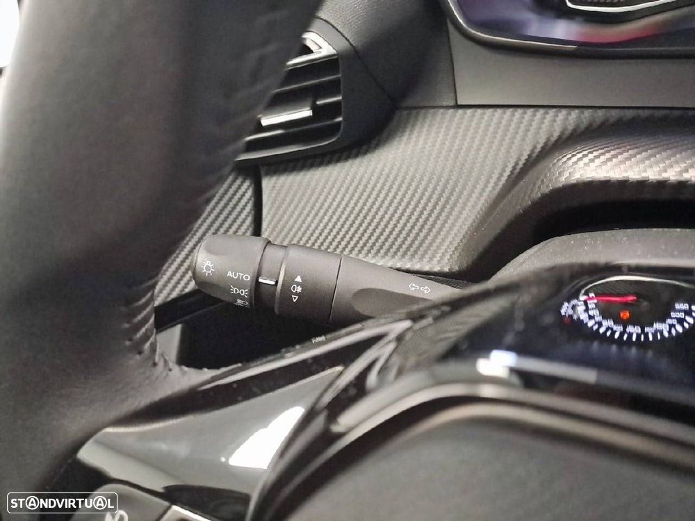 Peugeot 2008 1.2 PureTech Allure - 14