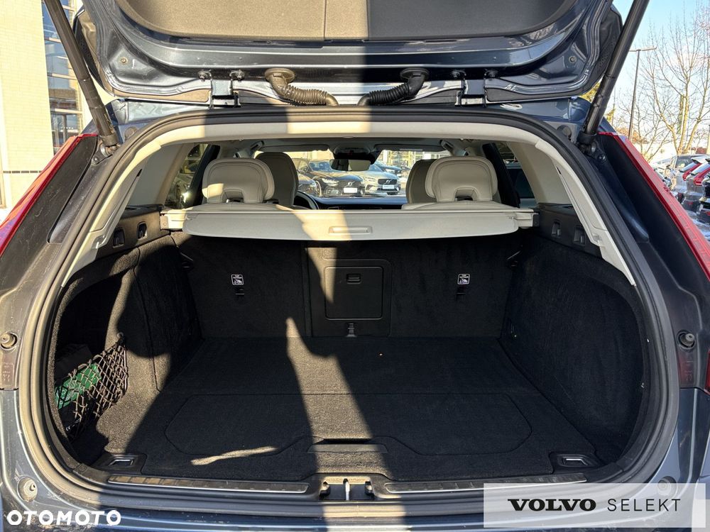 Volvo V60 Cross Country - 17