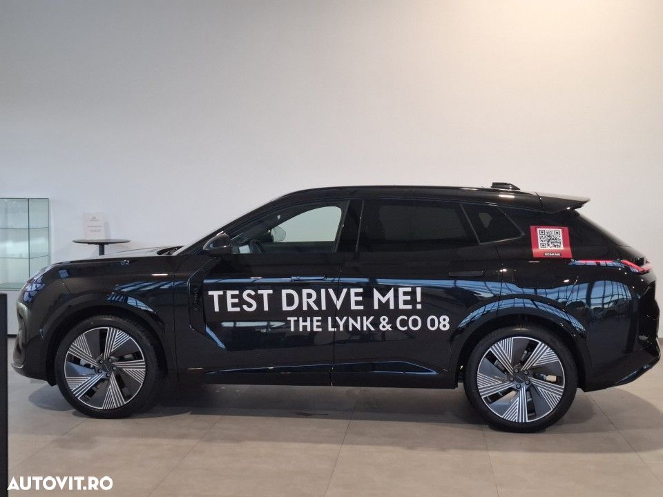 Lynk&Co 8 - 2