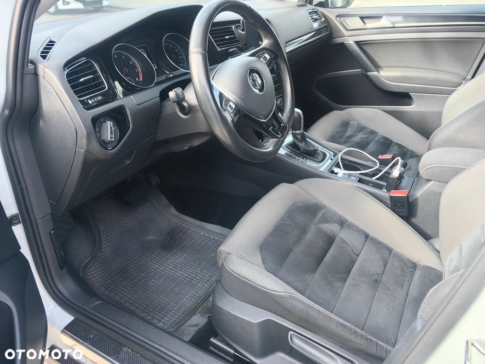 Volkswagen Golf 1.4 TSI BMT Highline DSG - 9