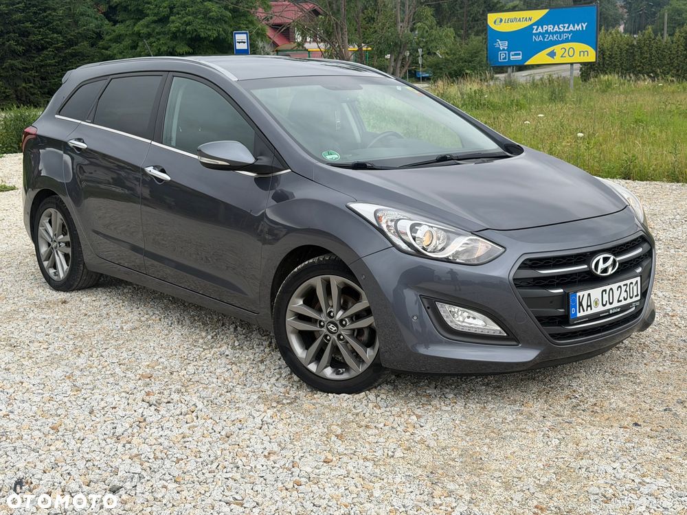 Hyundai i30 blue 1.6 CRDi Premium - 11