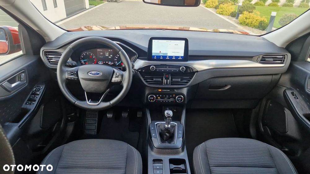Ford Kuga 1.5 EcoBoost TITANIUM - 6