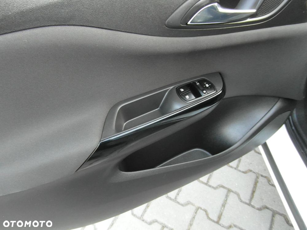 Opel Corsa 1.4 16V Color Edition - 15