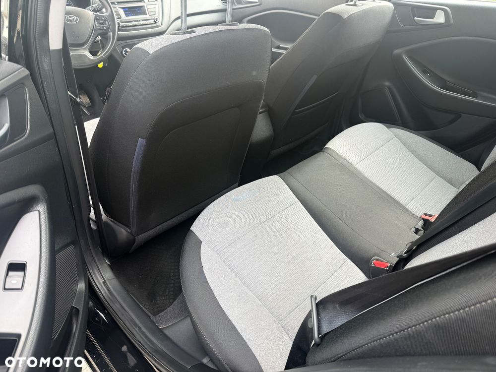 Hyundai i20 - 13