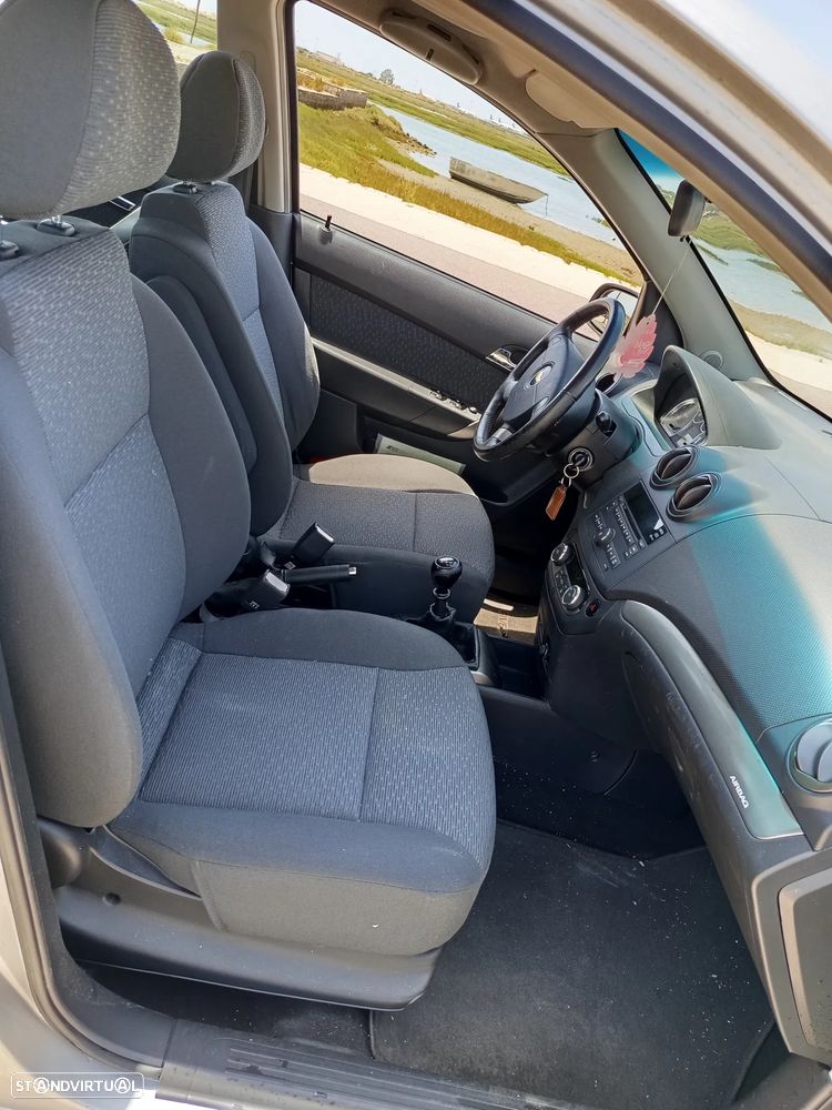 Chevrolet Aveo 1.4 LT - 12