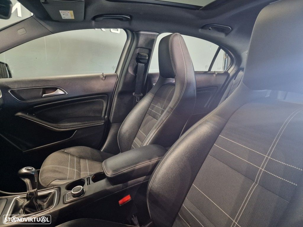 Mercedes-Benz A 200 d AMG Line - 20