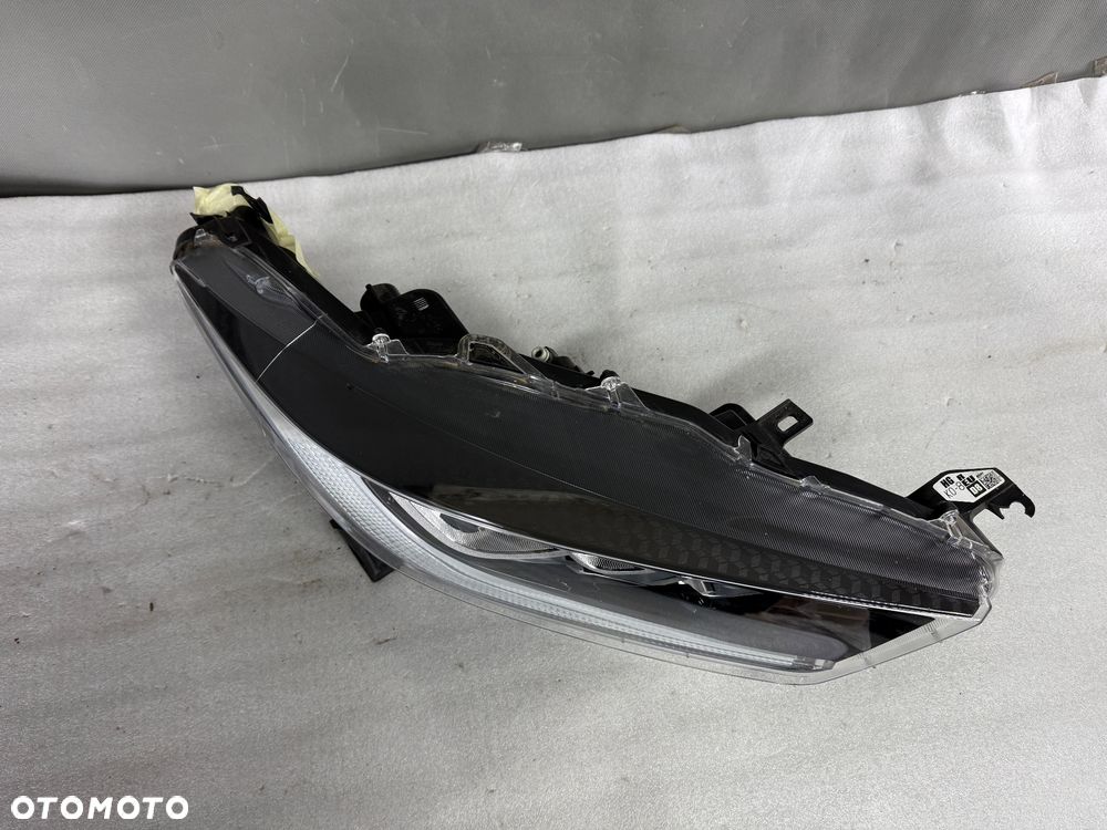 Lampa przednia prawa Toyota Yaris IV 4 FULL LED - 2