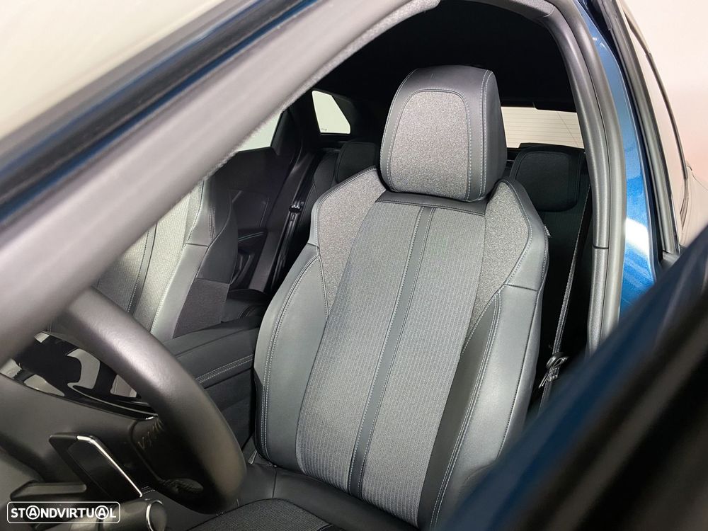 Peugeot 3008 1.6 Hybrid Allure Pack e-EAT8 - 22