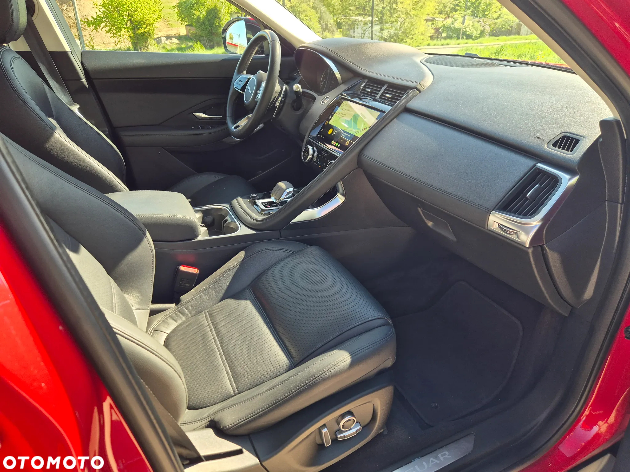 Jaguar E-Pace 1.5 P160 mHEV S - 15