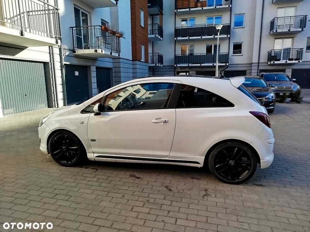 Opel Corsa 1.4 16V Sport - 3