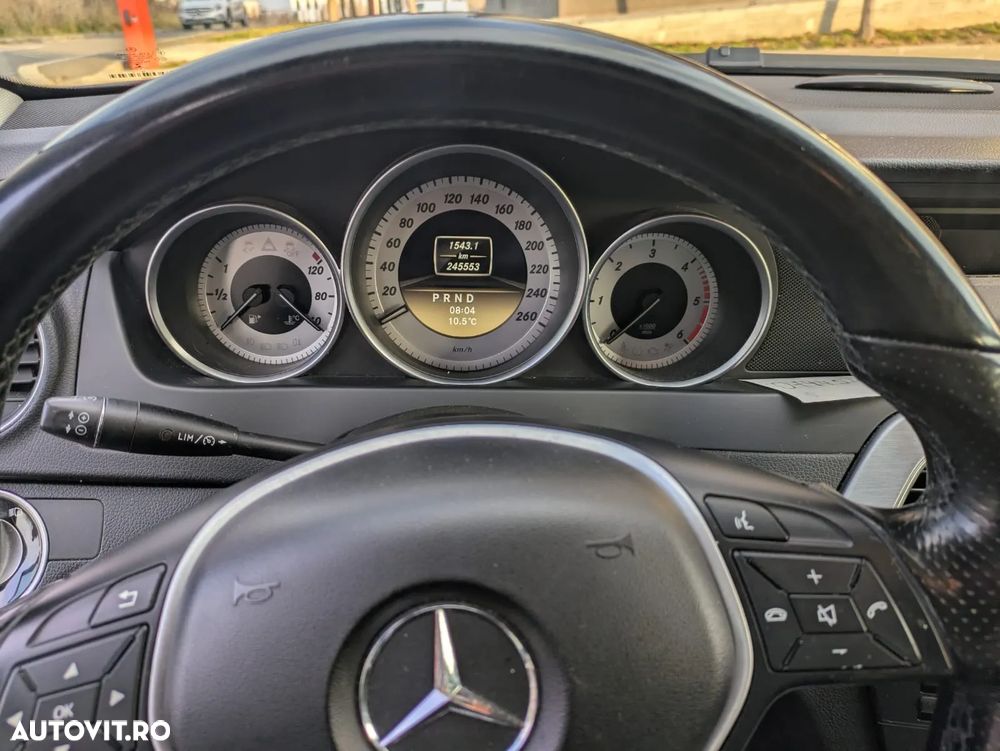 Mercedes-Benz C - 4