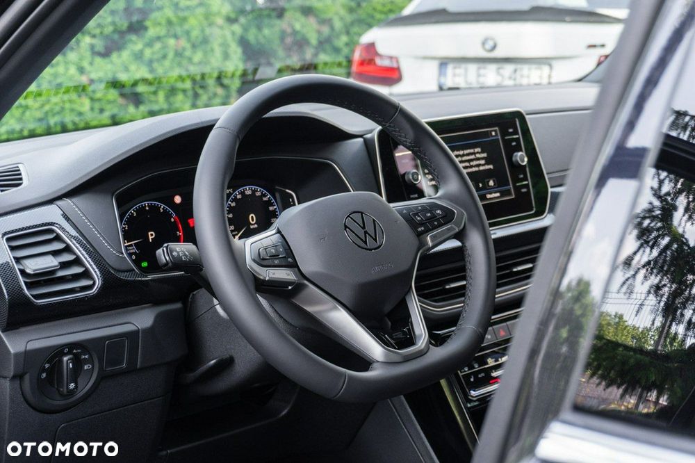 Volkswagen T-Cross - 11