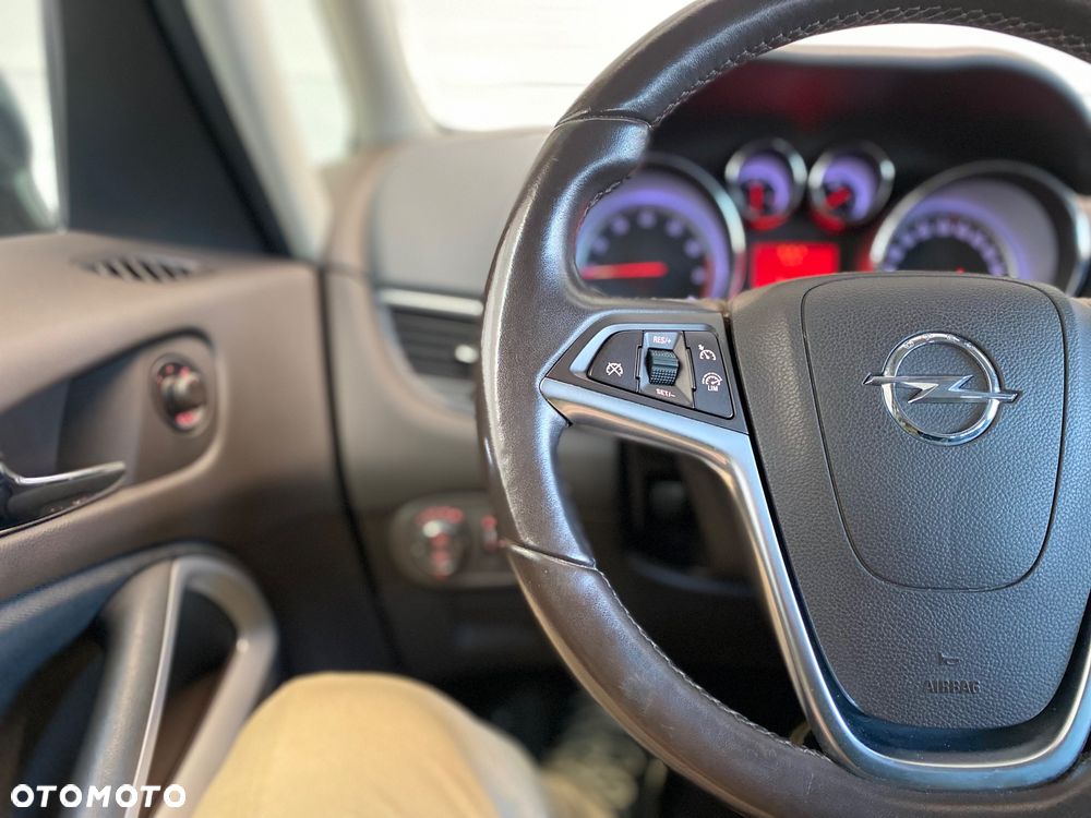 Opel Zafira 1.4 T Cosmo - 19