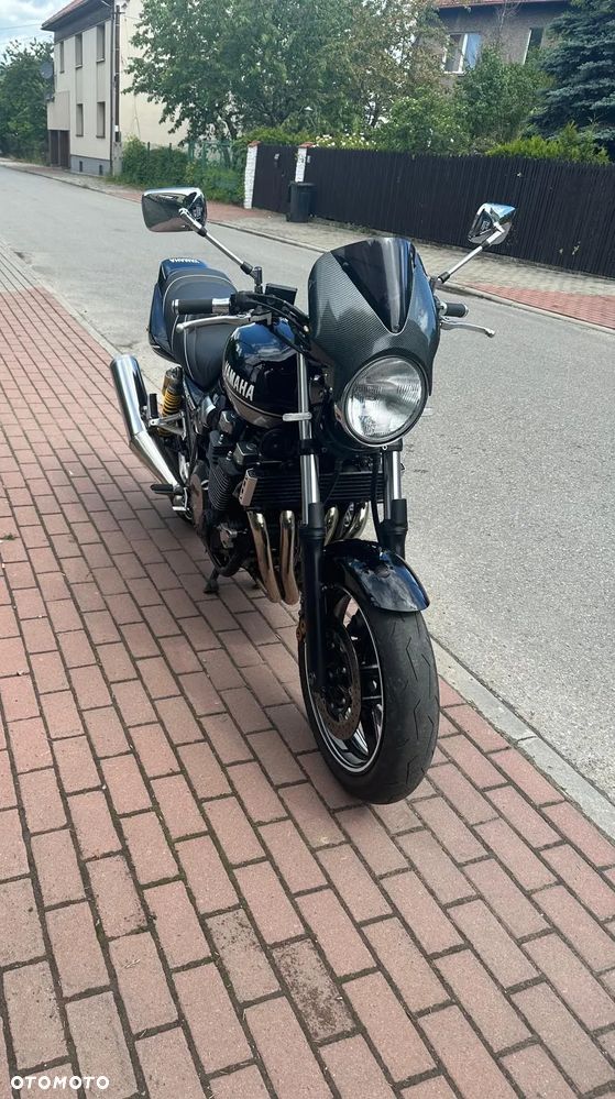 Yamaha XJR - 2