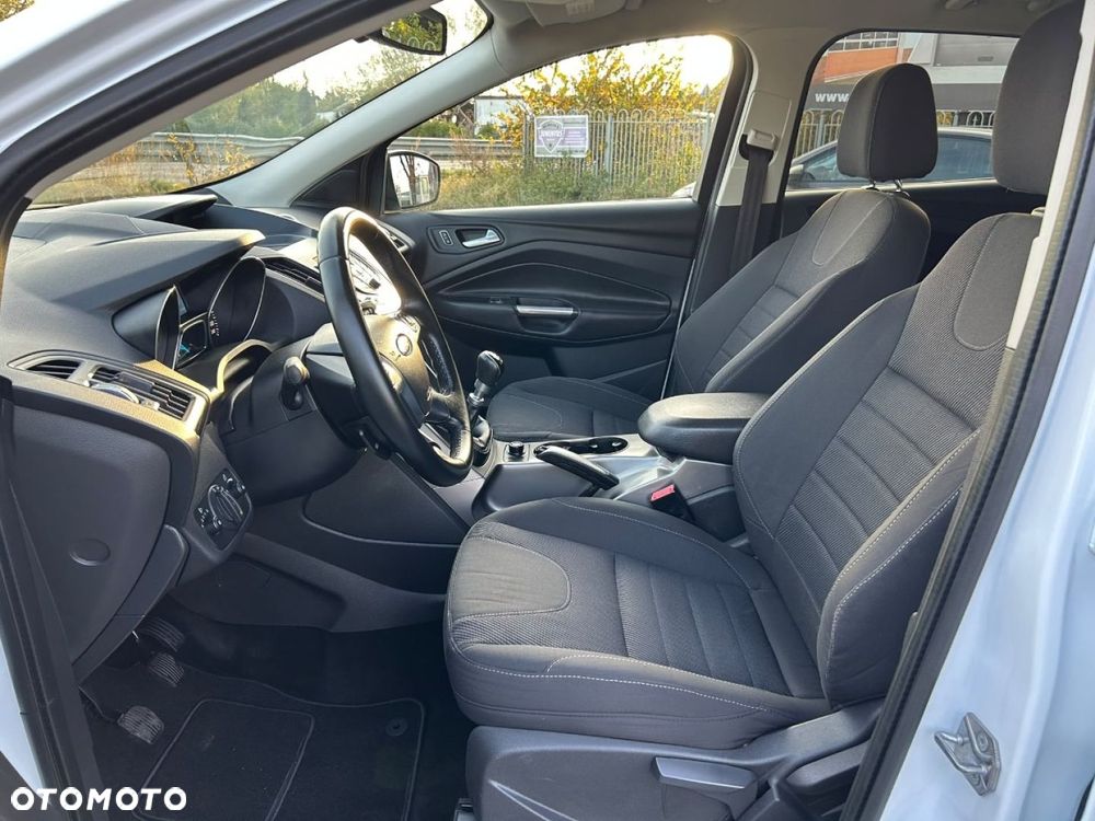 Ford Kuga - 26