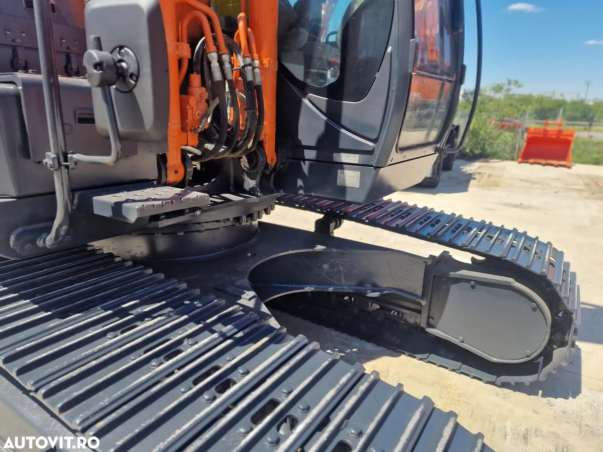 Hitachi ZX210, 2018, 8.114h, 22 tone-78900 EUR+Tva, latime 2,49m, Ins picon, protectie acoperis cabina, Aer conditinoat climatronic, STARE FOARTE BUNA, posibilitate leasing 3 ani-PROMOTIE 78900 EUR+Tva - 11