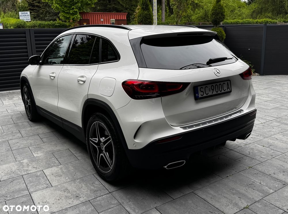 Mercedes-Benz GLA 200 AMG Line - 4