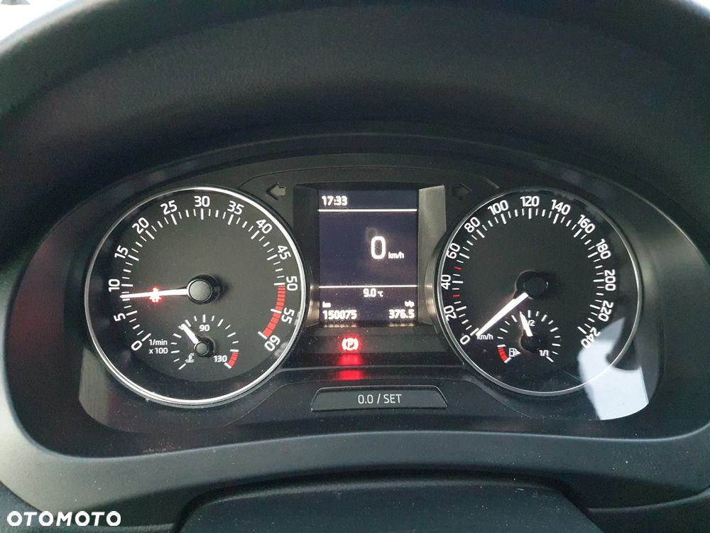 Skoda RAPID 1.6 TDI DPF Ambition - 6