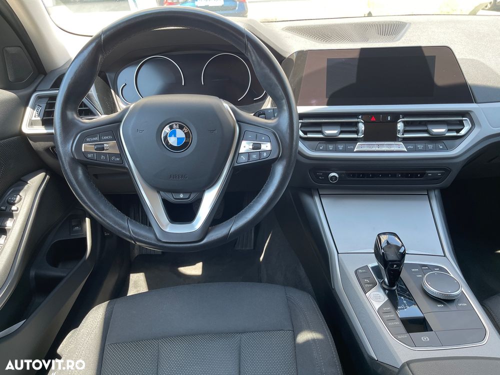 BMW 3 Series 2019 — imagine 19