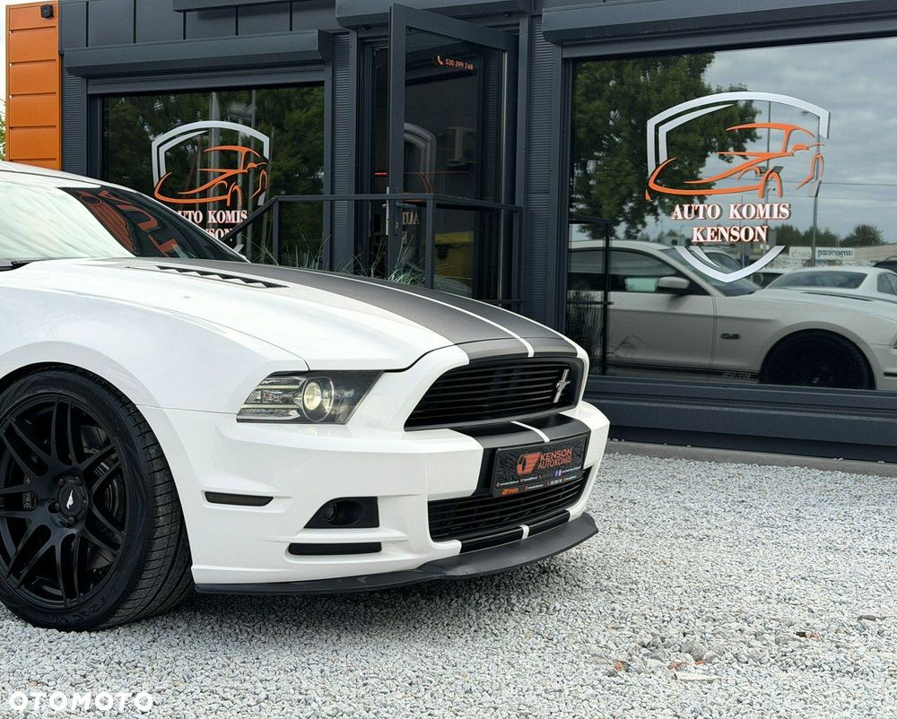Ford Mustang - 38