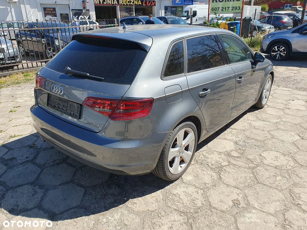 Audi A3 Sportback 1.6 TDI DPF Ambiente - 6
