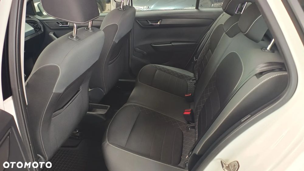 Skoda Fabia 1.0 TSI Ambition Plus - 21