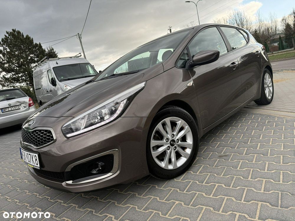 Kia Ceed - 1