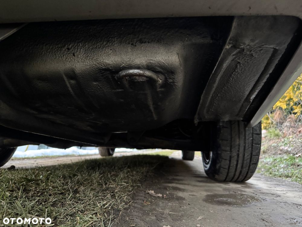 Mercedes-Benz W124 (1984-1993) - 24