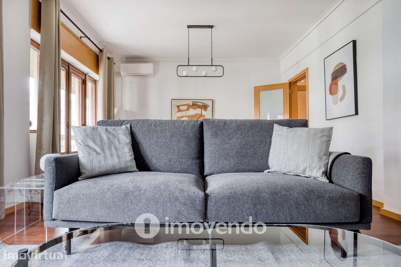 Apartamento T3 exclusivo, na icónica Avenida Visconde de Valmor - Grande imagem: 4/22