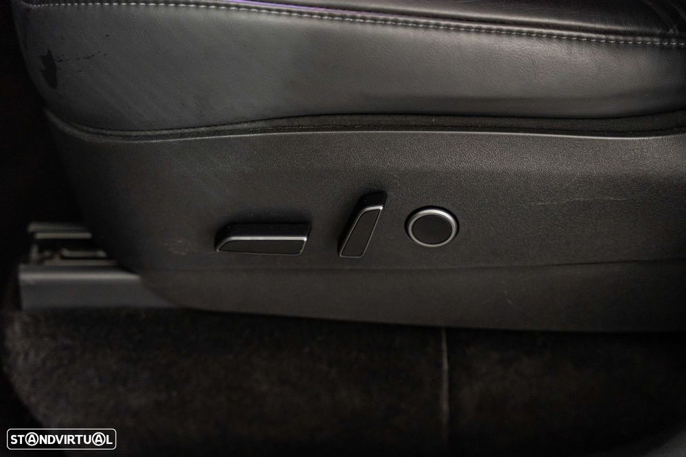 Tesla Model Y Performance Tração Integral - 10